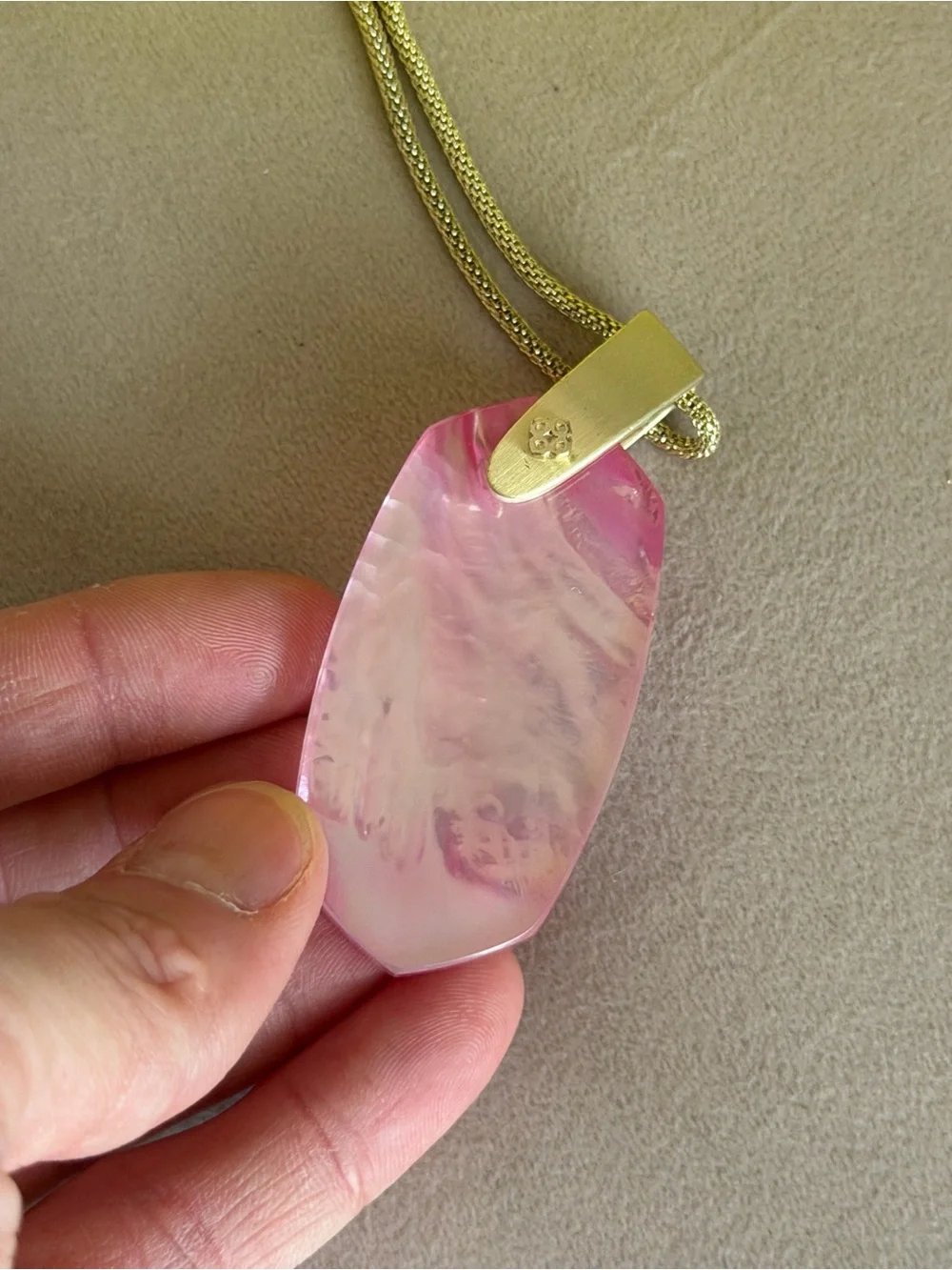 Kendra Scott Inez Gold Long Pendant Necklace in Pink 💕